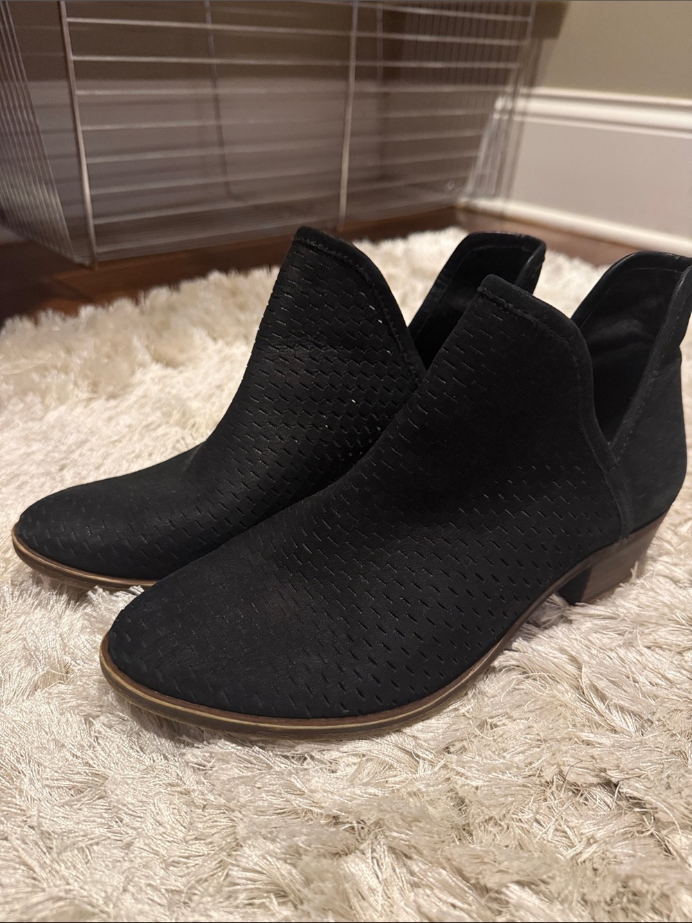 Lucky Brand Black Women's Suede Ankle Booties size 8